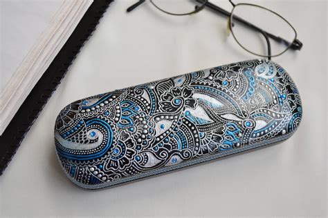 unique glasses cases